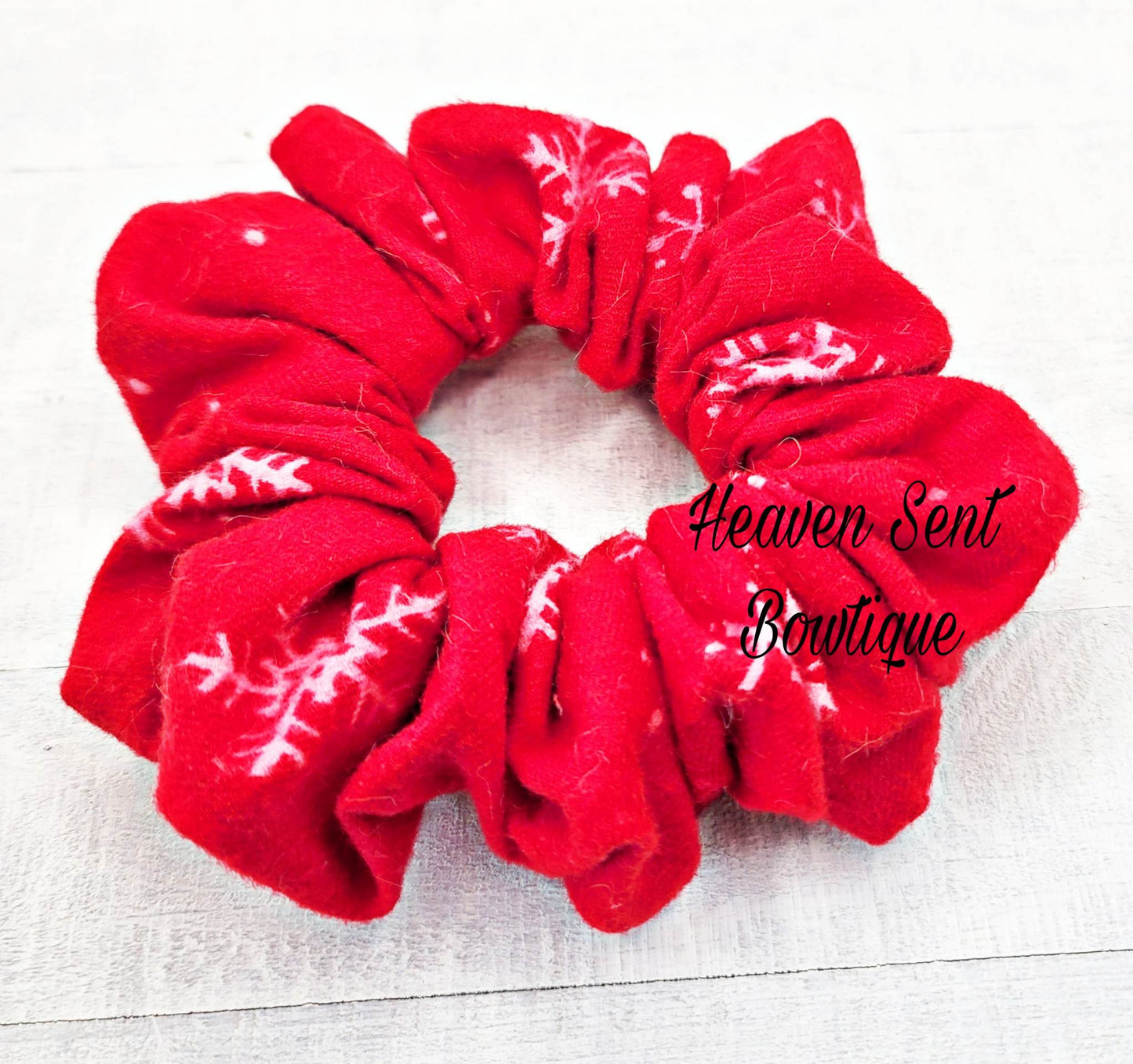 Snowflake Scrunchy/Christmas Scrunchy/Cotten Fabric/Birthday Gift/Scrunchy/Hair Tie/Ponytail Holder
