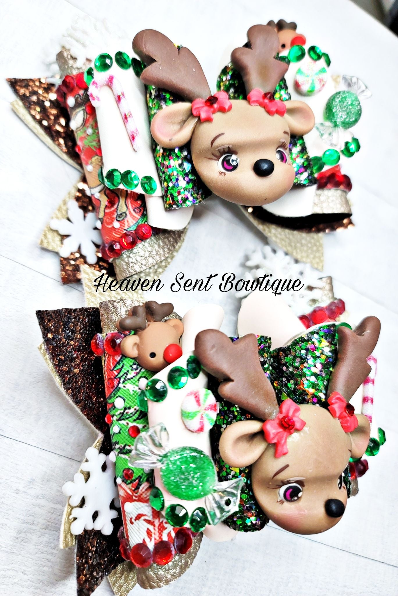 Reindeer Hair Bow/Vinyl Hair Bow/Christmas Bow/Reindeer Theme/Holiday Hair Bow/Christmas Pageant hair Bow