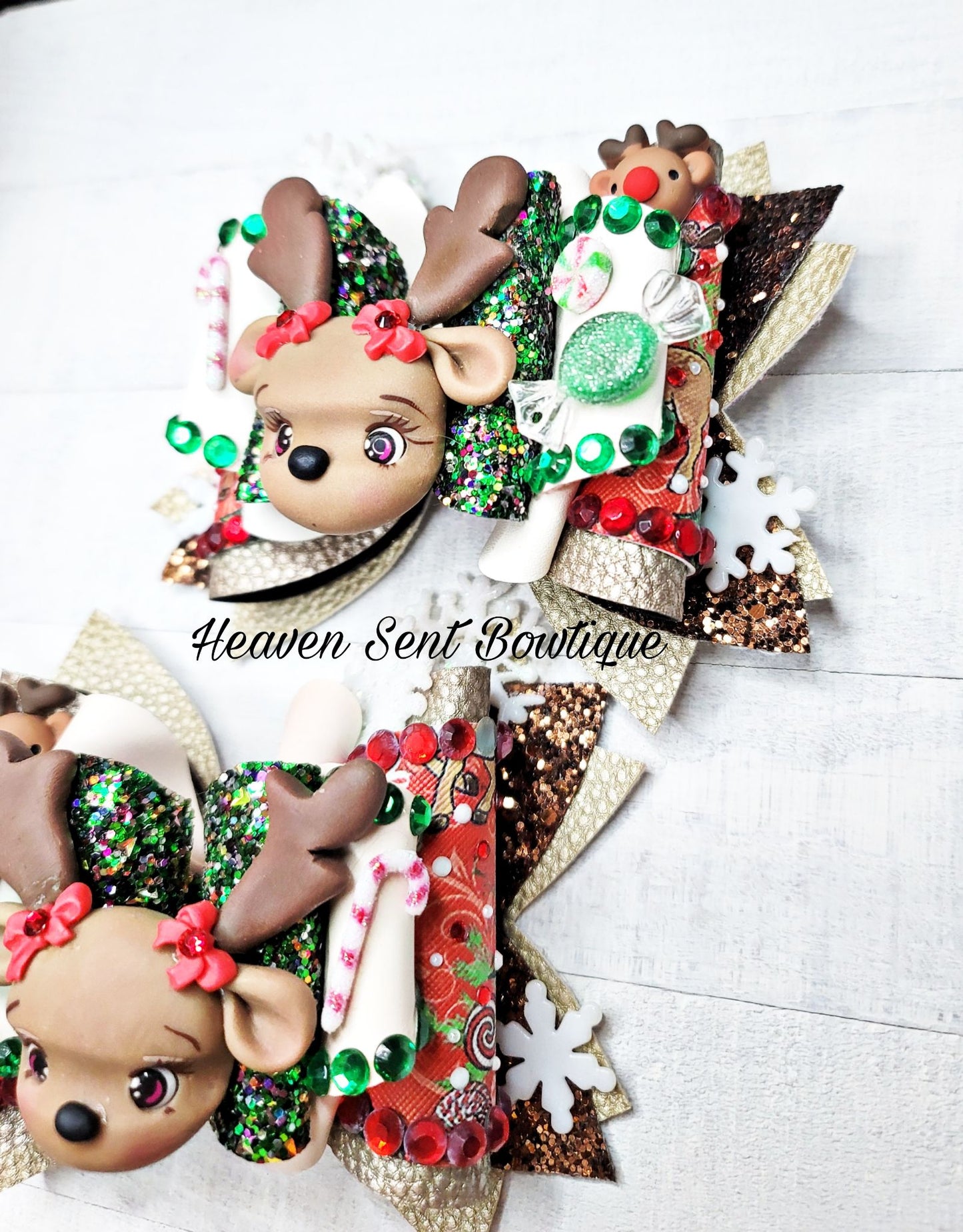 Reindeer Hair Bow/Vinyl Hair Bow/Christmas Bow/Reindeer Theme/Holiday Hair Bow/Christmas Pageant hair Bow