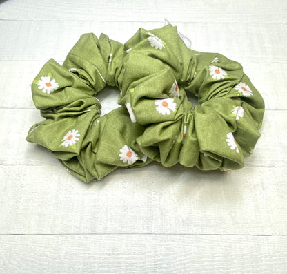 Summer Scrunchies/Flower Scrunchie/Scrunchy/Wedding Scrunchies/Hair Ties/Pony Holders/Gifts for Bridesmaids/Wedding Party Gifts