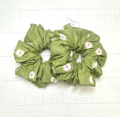 Summer Scrunchies/Flower Scrunchie/Scrunchy/Wedding Scrunchies/Hair Ties/Pony Holders/Gifts for Bridesmaids/Wedding Party Gifts