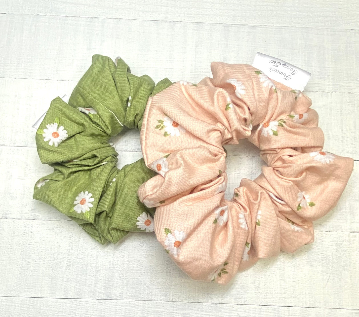 Summer Scrunchies/Flower Scrunchie/Scrunchy/Wedding Scrunchies/Hair Ties/Pony Holders/Gifts for Bridesmaids/Wedding Party Gifts