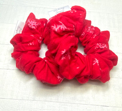 Snowflake Scrunchy/Christmas Scrunchy/Cotten Fabric/Birthday Gift/Scrunchy/Hair Tie/Ponytail Holder