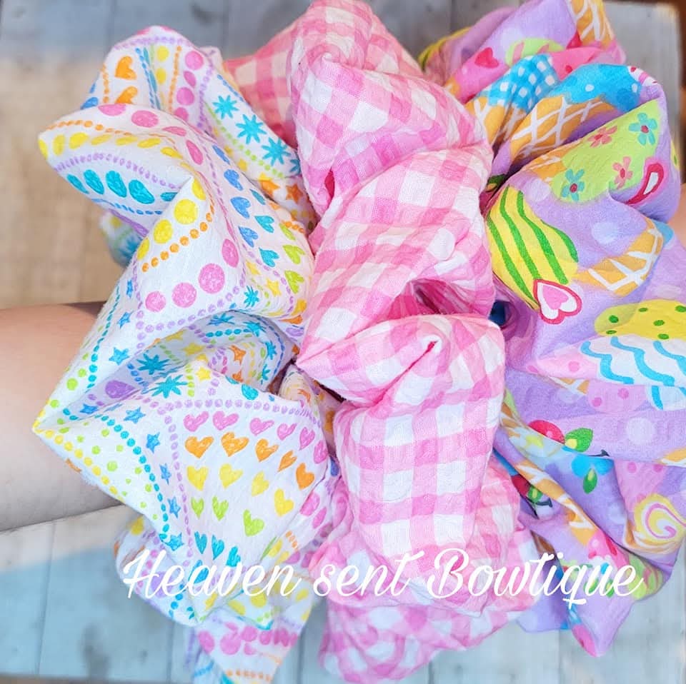 Summer Scrunchies